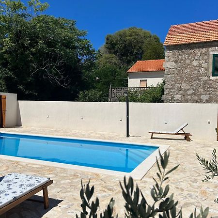 Holiday Home Hauser Vrbanj Ngoại thất bức ảnh