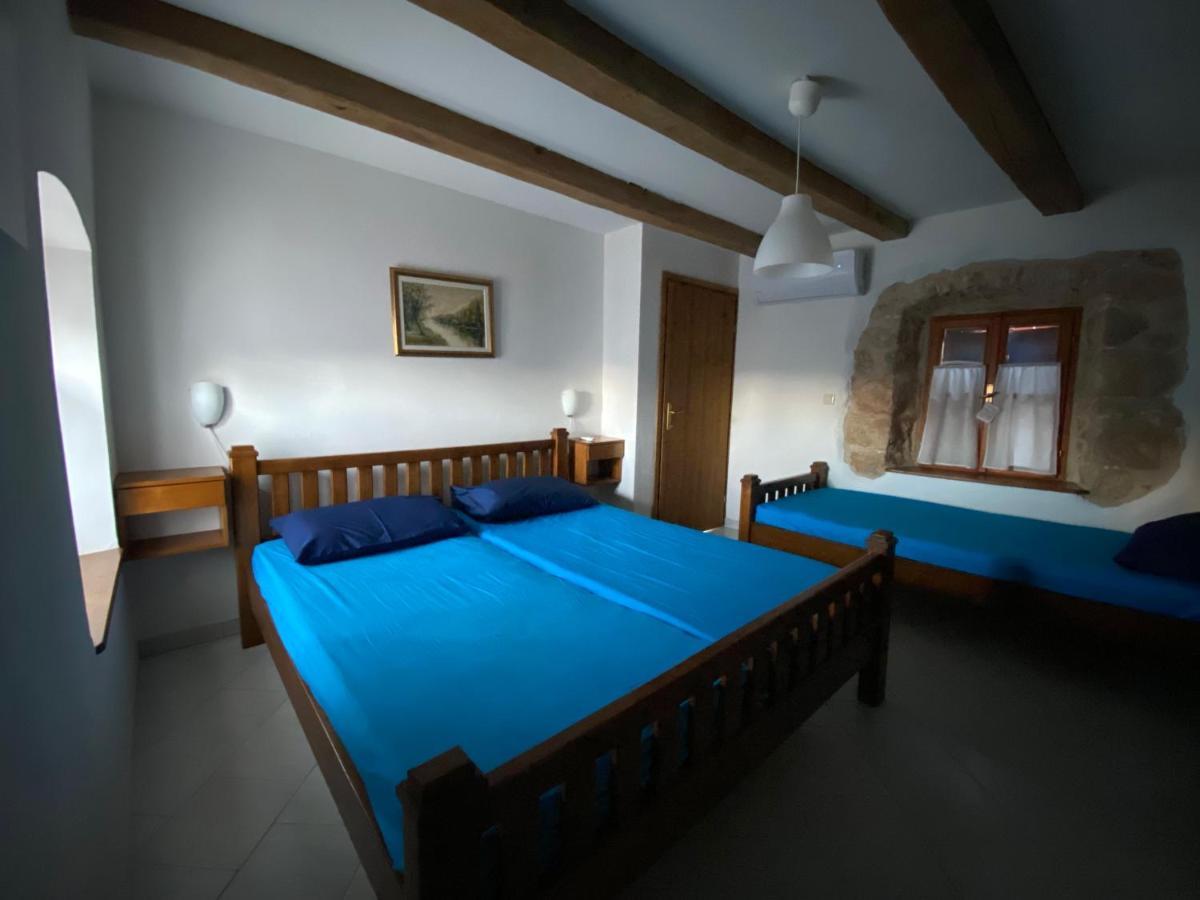 Holiday Home Hauser Vrbanj Ngoại thất bức ảnh
