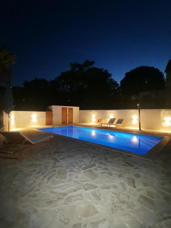 Holiday Home Hauser Vrbanj Ngoại thất bức ảnh